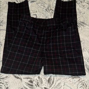 Like new Women’s Black and Red Plaid Pants